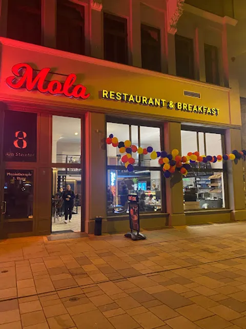 Mola | Restaurant & Breakfast