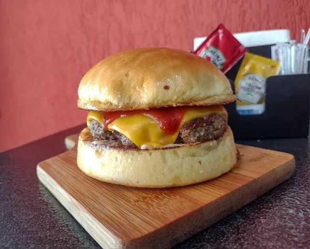 O Mineiro Hamburgueria e Restaurante