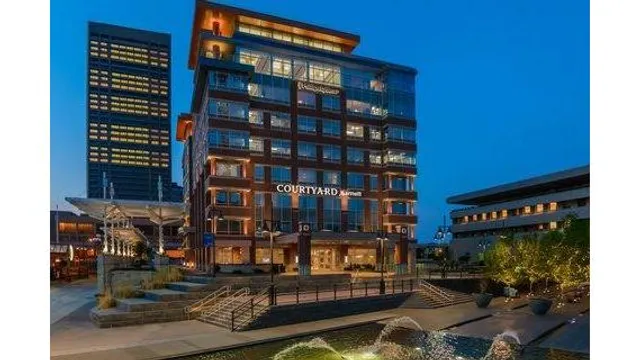 Courtyard by Marriott Buffalo Downtown/Canalside