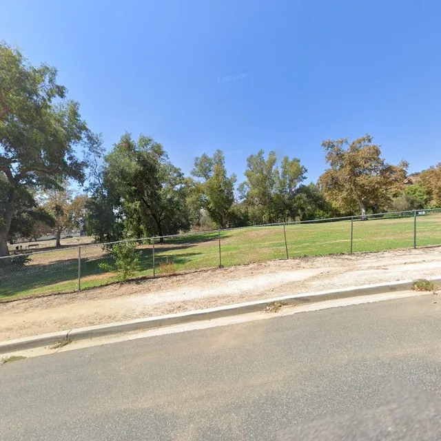 DeBell Par 3 Golf & Disc Golf