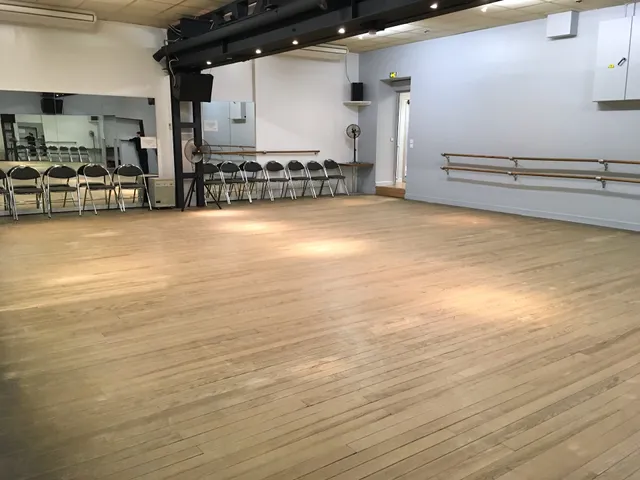 Dance School De Paris