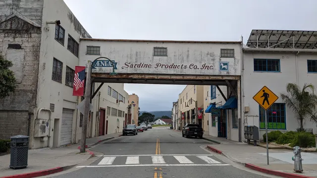 Cannery Row Plaza / Fired Up Restaurants