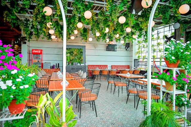 Aangan Horizon - Luxe Lounge & Rooftop