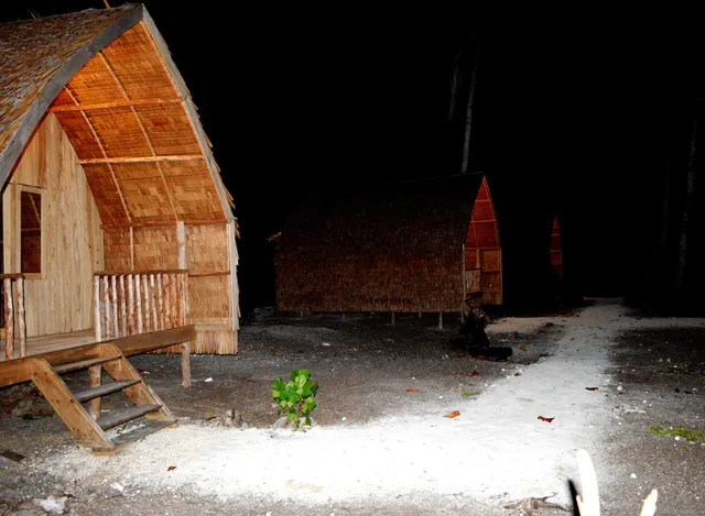 Kalemo Beach Bungalow