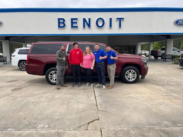 Benoit Motors Business Office