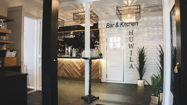 Huwila Bar & Kitchen