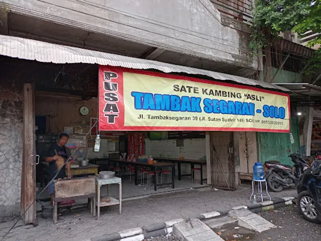 Sate Babi Asli Tambaksegaran