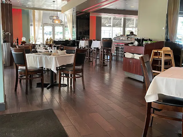 Neveyah Sushi & Thai Restaurant