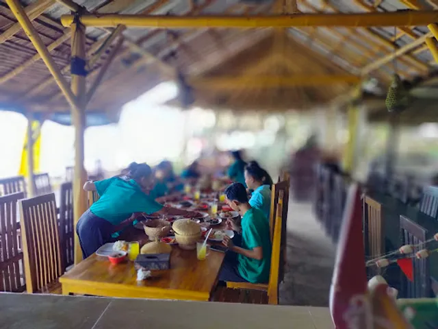 Warung Ikan Bakar Kurma Asih (Seafood)