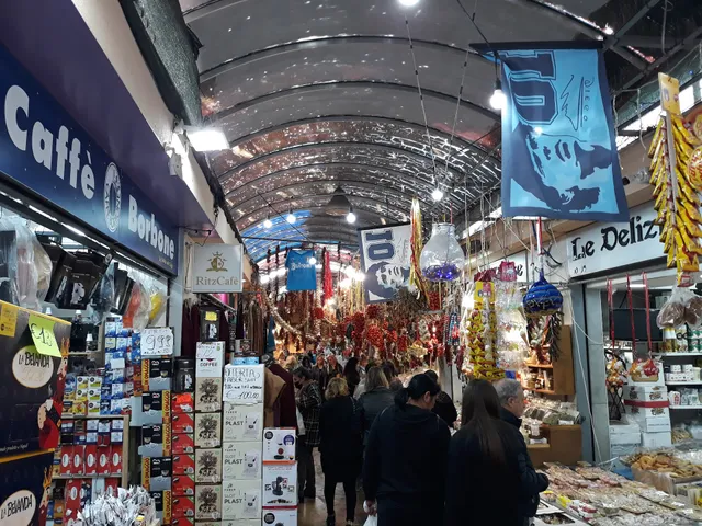 Mercatino fuorigrotta