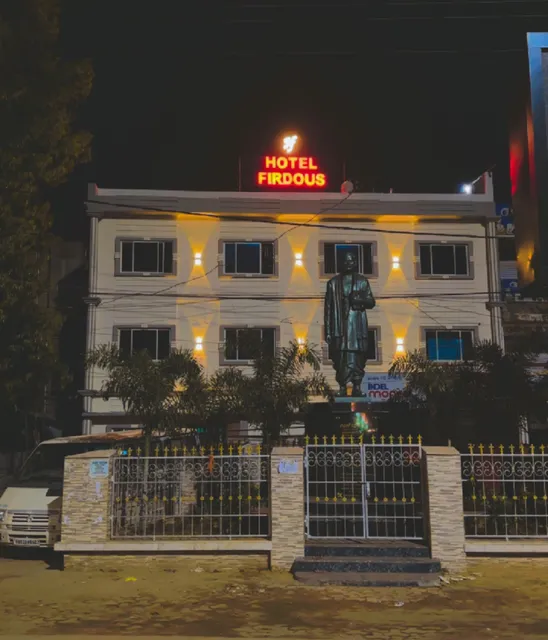 Hotel Firdous
