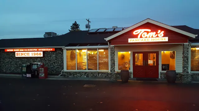 Tom's Pancake House
