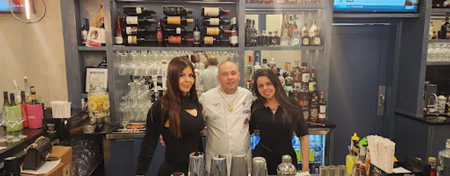 Backyard Bar & Grill