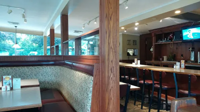 Teddy B's Restaurant & Pizzeria