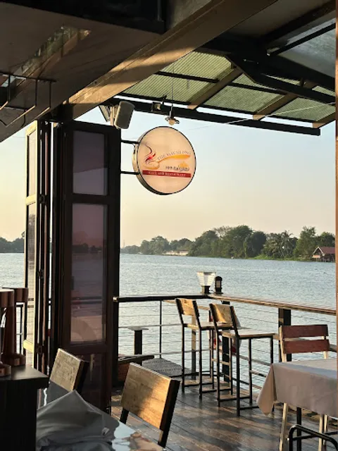 แม่น้ำ River Loft & River Life