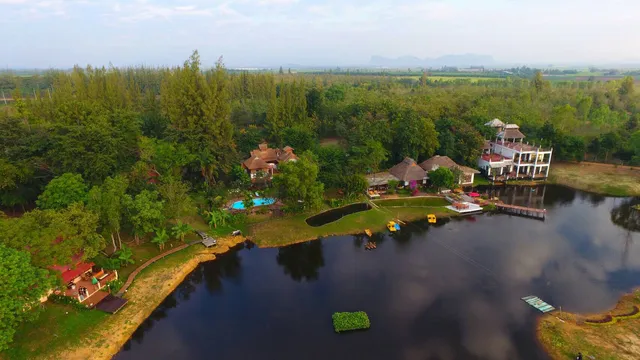 Golden Lake View Boutique Resort