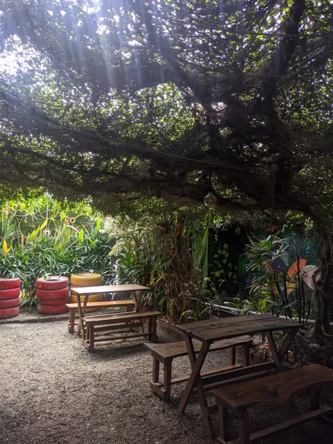 Cafe UK Valiyalukkal