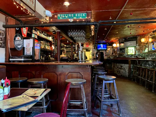 Shay's Pub & Wine Bar