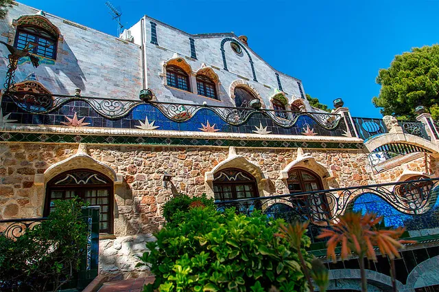 Apartamentos Gaudí Style