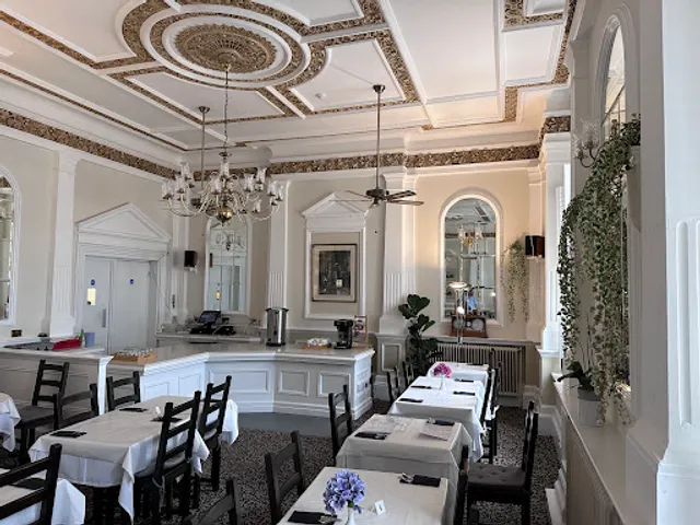 Captain's Table restaurant