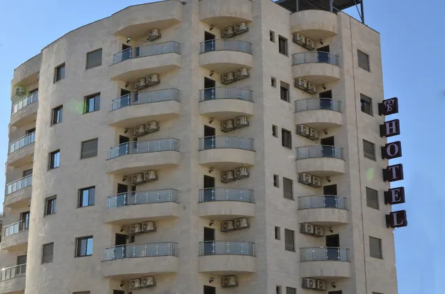 Jawabreh Hotel & Suites