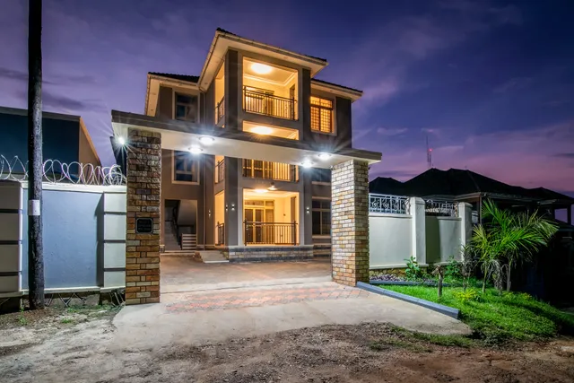 Saffron Beach Bistro and Cottages