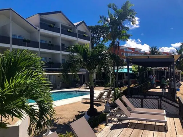 Tropical Sunset Beach Apartment Hotel