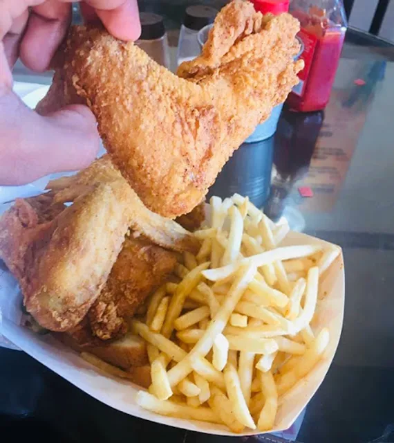 PT's Fried Chicken & Fish