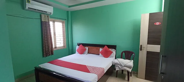 OYO Flagship 67762 Satya Kamala Residency