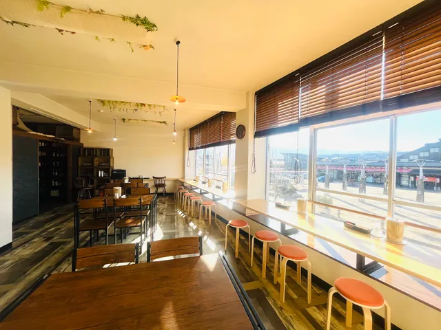 三狼亭 (秩父令和商会)