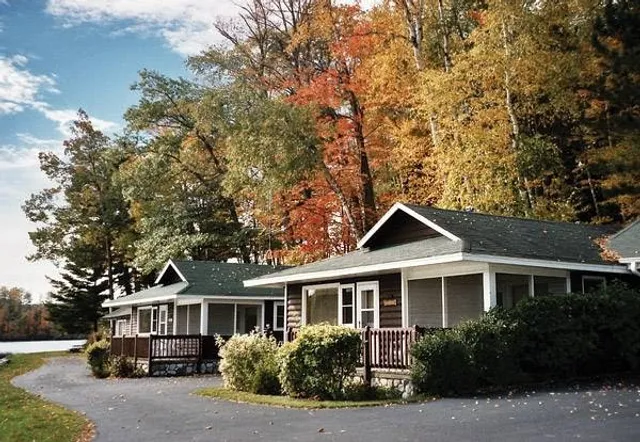 Dillman’s Bay Resort