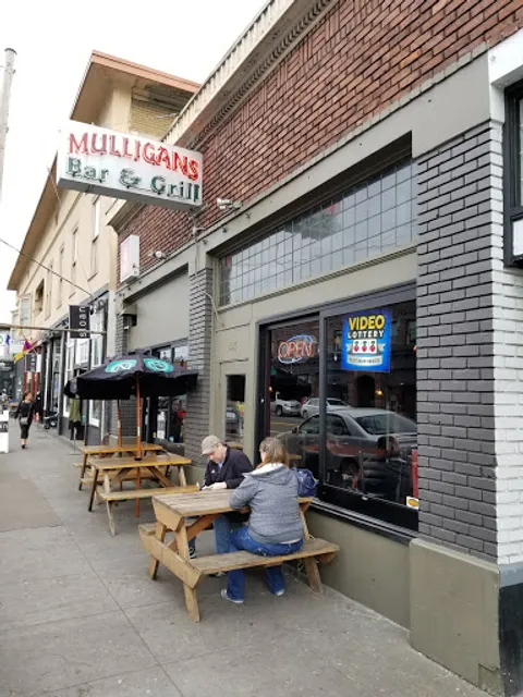 Mulligan's Bar & Grill