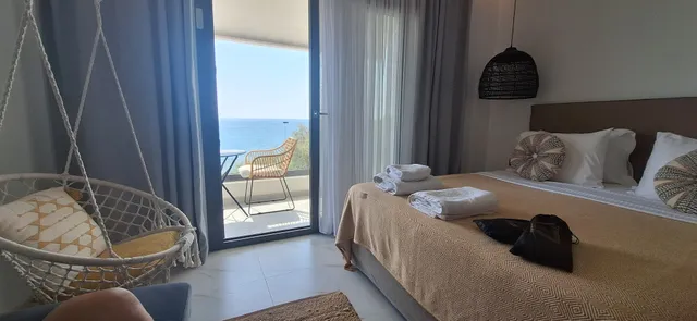 Sofi Mar - The Place To Be