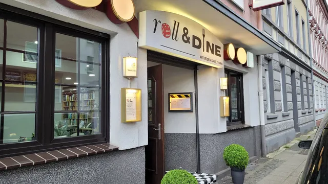 Roll&Dine Bistro