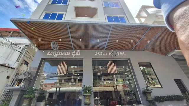 Joli Hotel & Restaurant