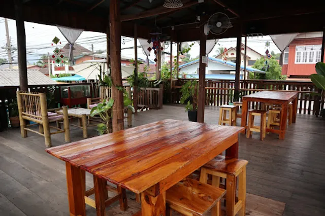 Beung Pua Cafe’ & Beds