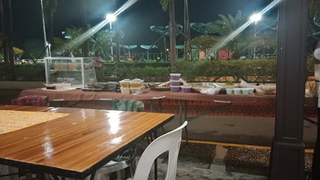 Alavar Seafood Restaurant