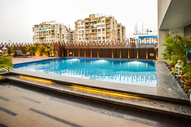 Efcee Sarovar Premiere, Bhavnagar