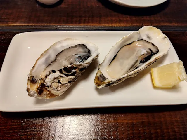 牡蠣小屋 中番屋