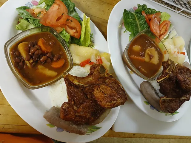 Pal Carajo Restaurant