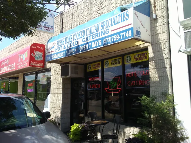 Michael V's Luncheonette