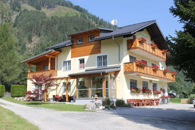 Familien; & Wander-Pension Purkhardt