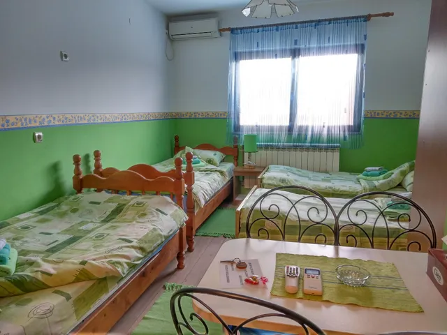 Apartmani prenoćište Harmonija
