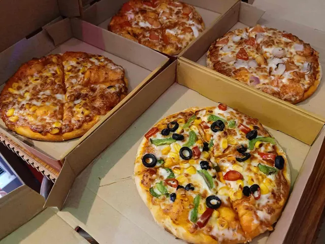 Domino's Pizza | Uniwest Arcade, Dadri