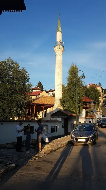 Vekil Harčova Mosque