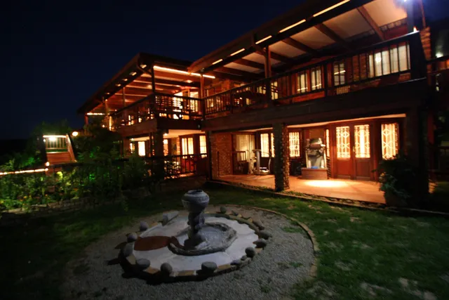 Acra Retreat -Mountain View Lodge-