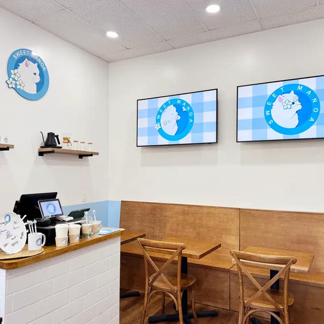 Sweet Manoa Café & Bistro