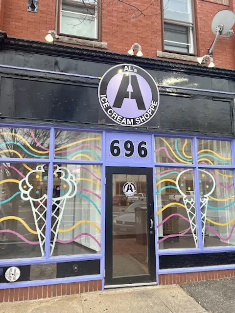 NoRA Cupcakes & Creamery