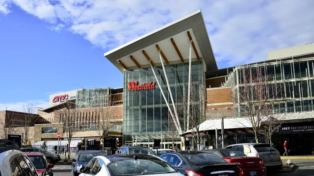 Westfield Southcenter - South Parking Lot