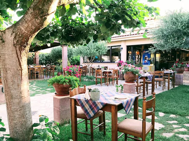 Salt and Pepper Τaverna